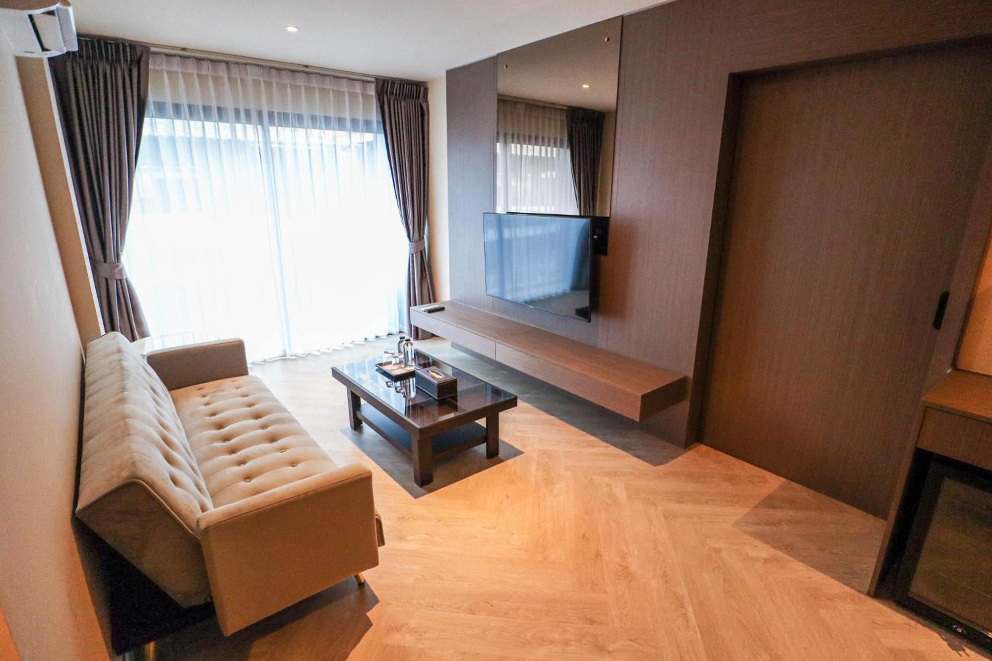 The One Cozy Living Hotel Pattaya Ngoại thất bức ảnh