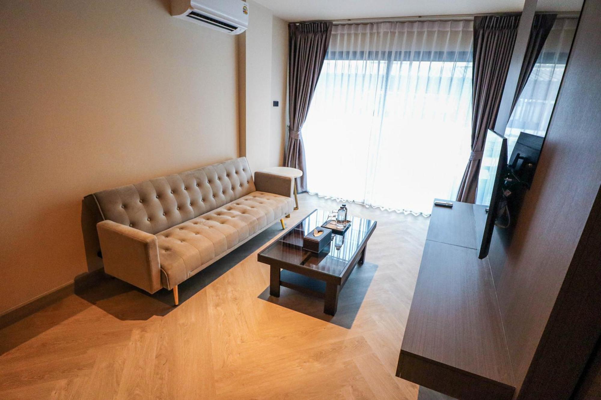 The One Cozy Living Hotel Pattaya Ngoại thất bức ảnh